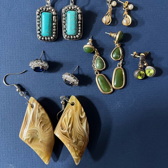 LOT of SIX PAIRS of COLORFUL BEAUTIFUL FASHION JEWELARY EARINGS - Picture 3 of 3